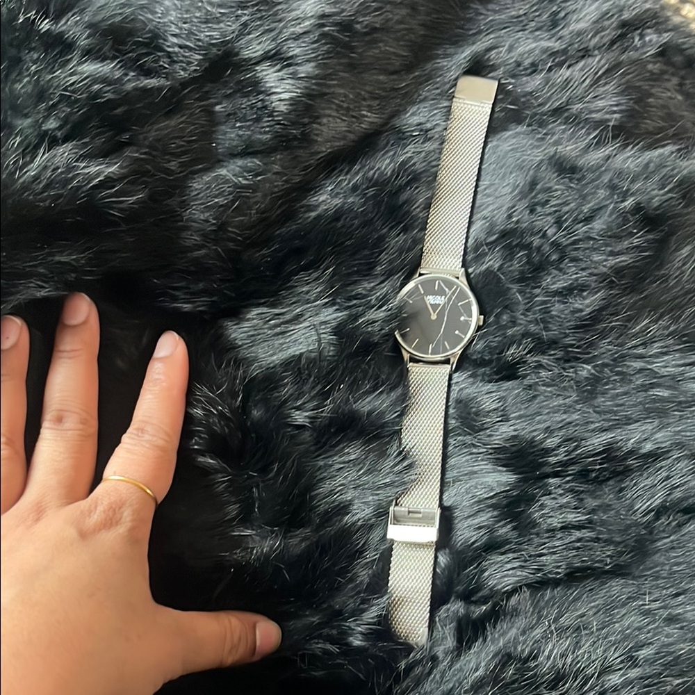 Nicole Vienna Women’s Watch. Battery needed replacement.